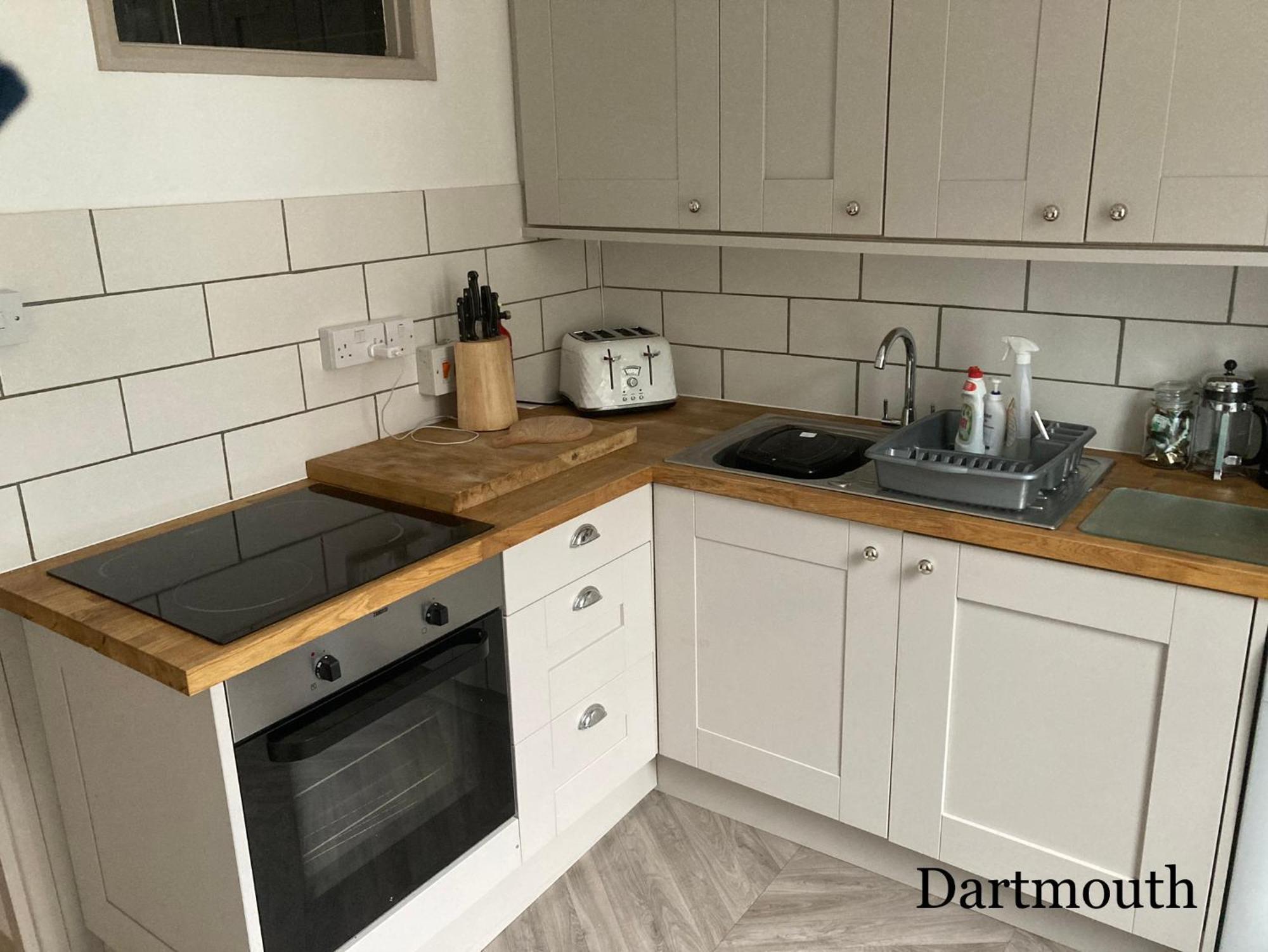 Nancie'S Place - Dartmouth Town Center With Private Parking - A Traditional Georgian Private Duplex Apartment - Beautifully Refurbished - Two Bedrooms, Bathroom, Kitchen And Lounge Diner Экстерьер фото