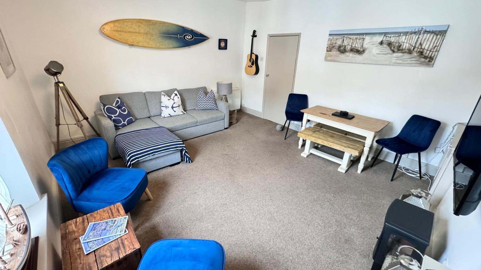 Nancie'S Place - Dartmouth Town Center With Private Parking - A Traditional Georgian Private Duplex Apartment - Beautifully Refurbished - Two Bedrooms, Bathroom, Kitchen And Lounge Diner Экстерьер фото